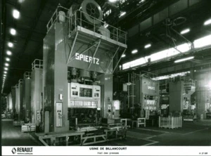 Photo de presse ancienne Renault voiture automobile Hall des presses Billancourt - Imagen 1 de 1