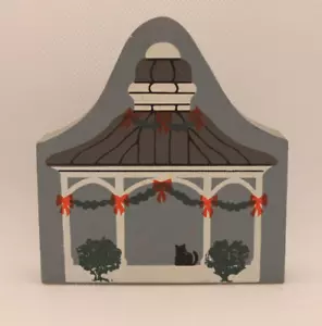 Cat's Meow Bandstand White Gazebo 1985 Double-Sided Christmas & Regular Garland - Picture 1 of 9