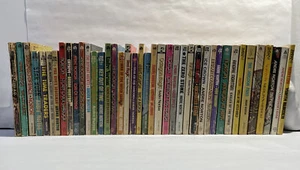 Vintage Andre Norton Lot of 40 Science Fiction Books Paperback Sci-Fi set - Foto 1 di 12