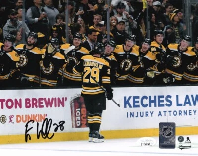 Foto firmada por ELIAS LINDHOLM Boston Bruins 8x10 (con licencia JSA COA-NHL) Foto 1 de 4
