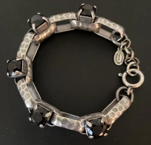 Catherine Popesco LVP Hammered Large Link Bracelet In Silver &Jet Black Crystals - Picture 1 of 3