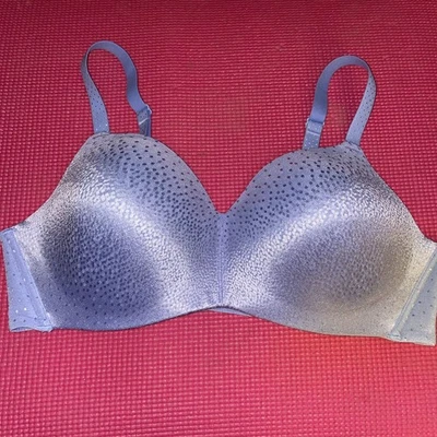 Wacoal 38D Sujetador Azul Espalda Atractiva Camiseta Inalámbrica 856303 Cierre Trasero COMO NUEVO Foto 1 de 4