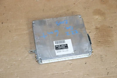 Toyota Celica GTs 2ZZGE 2005 6 velocidades unidad de control del motor M/T ECU 89661-20A70 ECM Foto 1 de 4