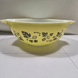 Pyrex 444 Yellow Gooseberry 4 Quart Vintage Cinderella Mixing Bowl Large Handles - Picture 1 of 8