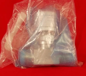 FUJIKIN SS 3/8" VCR Valve, Pneumatic, NO, 3/8" MVCR, 100035, FP-71-9.52 - Bild 1 von 1