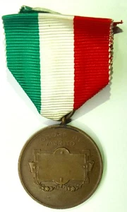VITTORIO EMANUELE III° MEDAGLIA SCUOLA MODELLO A CONTRIBUTO CATANIA ONORE - Imagen 1 de 2