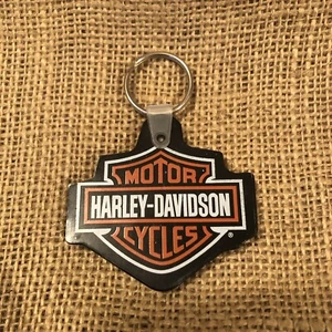 Harley Davidson Keychain Bar & Shield Grand Cayman Islands Rubber nice Gift - Picture 1 of 2