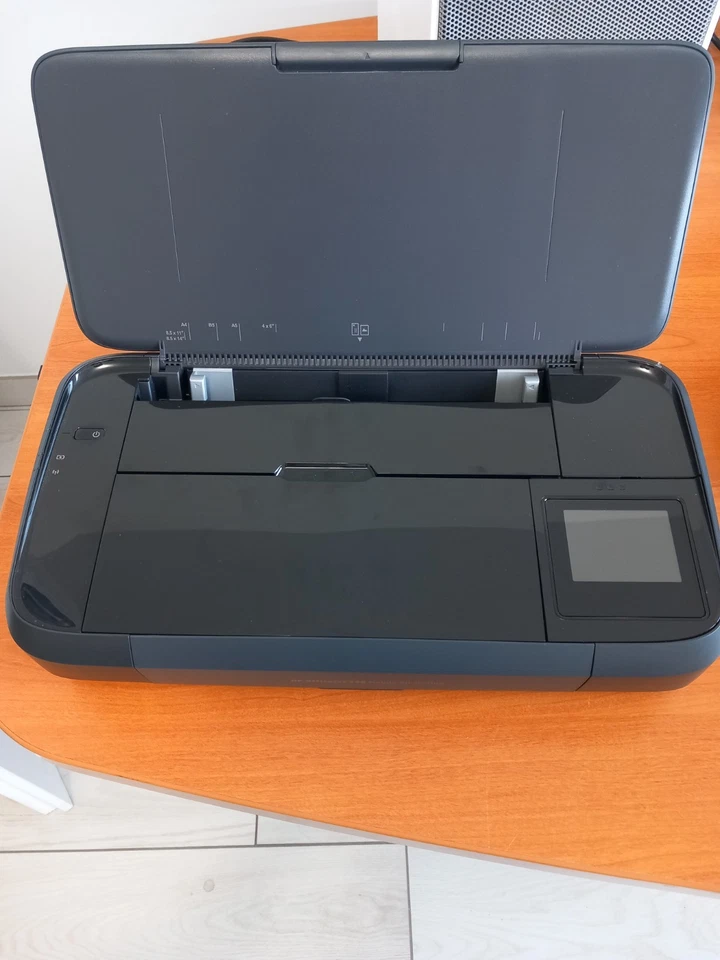 Imprimante portable HP OfficeJet 250 mobile - Photo 1/4