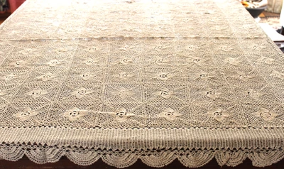 Tischdecke Häkeldecke 1,70x1,35m hellbeige Handarbeit Baumwolle kl. Fleck HB0074 - Bild 1 von 4