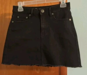 No Boundaries Woman’s Black distressed Jean Mini Skirt Size 7 - Picture 1 of 5
