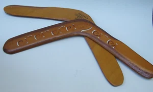 2X AUSTRALIAN ABORIGINAL BOOMERANGS ''BUBBERA'' H/PAINTED CARVED WOODEN ARTWORK - Picture 1 of 8