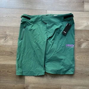 Oakley Women's Size 36 Drop-In Padded Mountain Bike Shorts Green - Picture 1 of 9