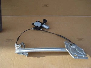 Mazda MX-5 MIATA 2006 regulador de ventana puerta delantera izquierda motor de potencia NE515958 FABRICANTE DE EQUIPOS ORIGINALES - Imagen 1 de 6