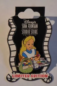 Disney Pin DSF Ostern 2011 Alice Pin LE300 - Bild 1 von 2