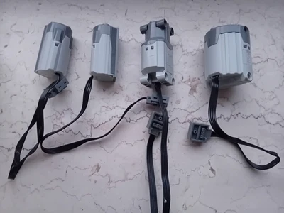 4x Lego Technic Motoren 9V Power Funktion geprüft Gebraucht. - Bild 1 von 2