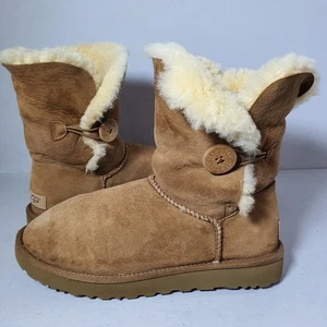 UGG Boots Classic Bailey Button Chestnut Wool Stiefeletten Gr. UK 9,5 US 11 - Bild 1 von 24