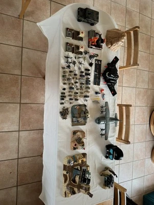 Micro Machines - Military Vehicles, Play Set Aircraft & Soldiers - Mega Lotto  - Immagine 1 di 4