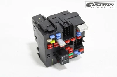 2005-2007 HUMMER H2 6.0L DASH DASHBOARD FUSE RELAY JUNCTION BOX BLOCK OEM - Image 1 of 4