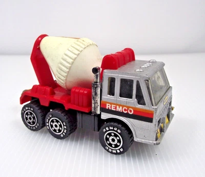 Vintage  1991   Remco Toys Cement Concrete Mixer Construction Truck - Image 1 of 4