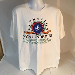 Camiseta De Colección Equipo Para Deportes Para Hombres XL EE. UU. Hecha Operación Joint Endeavor Bosnia Nueva Con Etiquetas - Imagen 1 de 7