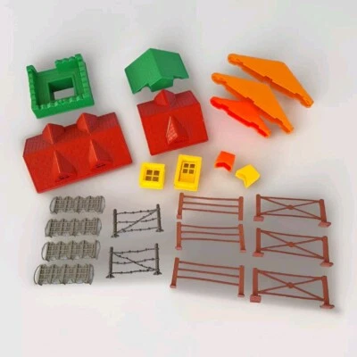 Lincoln Logs Lot Of 23 Roofs Doors Fences 12 Hay Bales  - Image 1 of 4