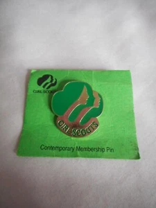 Girl Scout CONTEMPORARY MEMBERSHIP PIN 3 Faces Uniform NEW - Picture 1 of 2