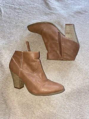 Botines de cuero marrón Forever 21, cremallera lateral, tacón de 3 pulgadas, talla 6 para mujer Foto 1 de 4