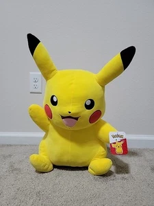 Pokemon Pikachu Grande Peluche 24" Licenza Ufficiale Jazwares NUOVO RARO  - Foto 1 di 13