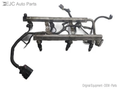 Fuel Injectors Set With Rail For 05-06 Chevrolet Uplander  3.5 12586557 Gas - Image 1 of 4