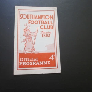 Southampton v Norwich Div 3 1958/9 - Picture 1 of 1
