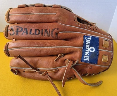 Spalding Pro Caliber 42-517 Model Baseball Glove Pro-B125 RHT - Image 1 of 4