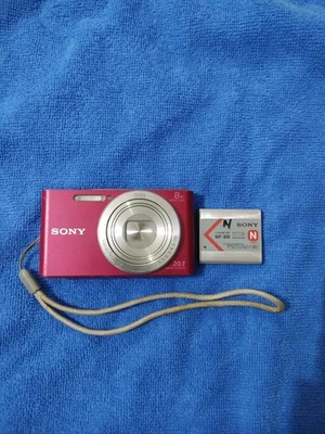 Used Sony Cyber-Shot DSC-W830 20.1 MP Compact Digital Camera RED - Image 1 of 4