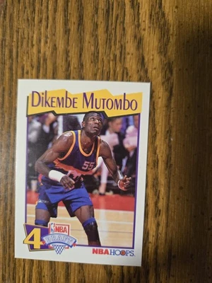 Aros NBA 1991-92 Dikembe Mutombo #48 (RC) Foto 1 de 2