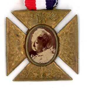 Queen Victoria Diamond Jubilee medal medallion Patte Cross gilt metal antique