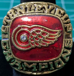 1997 Detroit Red Wings Glasgow REPLICA Stanley Cup Champions Ring NHL - Picture 1 of 5