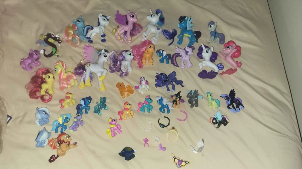 MY LITTLE PONY G4 LOT - Image 1 of 1