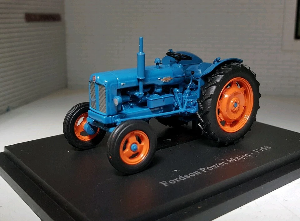 1:43 Scale 1958 Fordson Power Major Model Tractor Universal Hobbies Hachette - Image 1 of 2