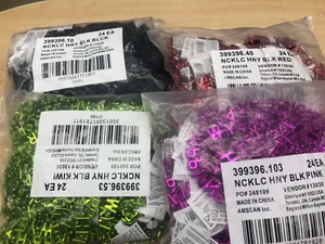 Juego de 96 Collares “Feliz Año Nuevo” - Imagen 1 de 3