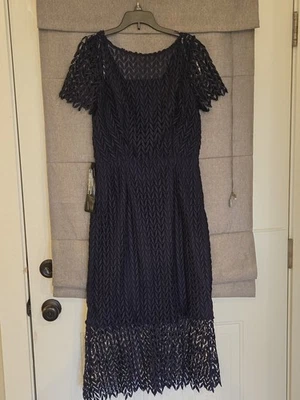 $248 Kay Unger Dress Size 4 Event Cocktail Blue Tatum Floral Lace Midi  - Image 1 of 4