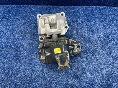 Soporte de soporte de montaje izquierdo para transmisión Hyundai Sonata 2015-2019 OEM 21830-D4100 Foto 1 de 4