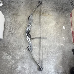 HOYT FAST FLITE COMPOUND BOW RIGHT HAND DRAW WEIGHT 65-80 - Picture 1 of 9