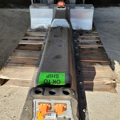 13-15 CHEVROLET VOLT HYBRID LITHIUM ION BATTERY PACK AND MODULES OEM - Image 1 of 4