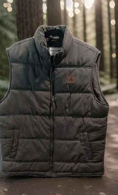 Field & Stream Mens Size M Heavyweight Insulated Puffer Vest  Olive Green  - Image 1 of 4