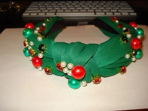 Christmas Prong Set Rhinestone/ Pearl Fabric Green Knotted Headband - Picture 1 of 4