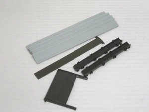 diverses Zubehör / Kleinteile grün Militär ohne OVP Roco Minitanks 1:87 T.24 - Bild 1 von 2