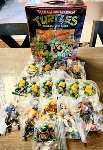 Lote De 16 Estatuillas De Colección Tortugas Ninja Adolescentes Mutantes con Estuche De Coleccionista - Imagen 1 de 15
