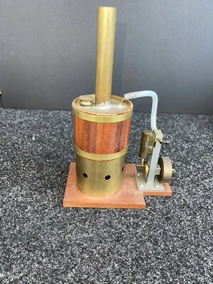 Vintage Midwest Model 5 steam engine  - Image 1 of 4