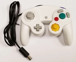 Old Skool Dual Analog Controller for Nintendo Game Cube & Wii - (White) OPEN BOX - Picture 1 of 1