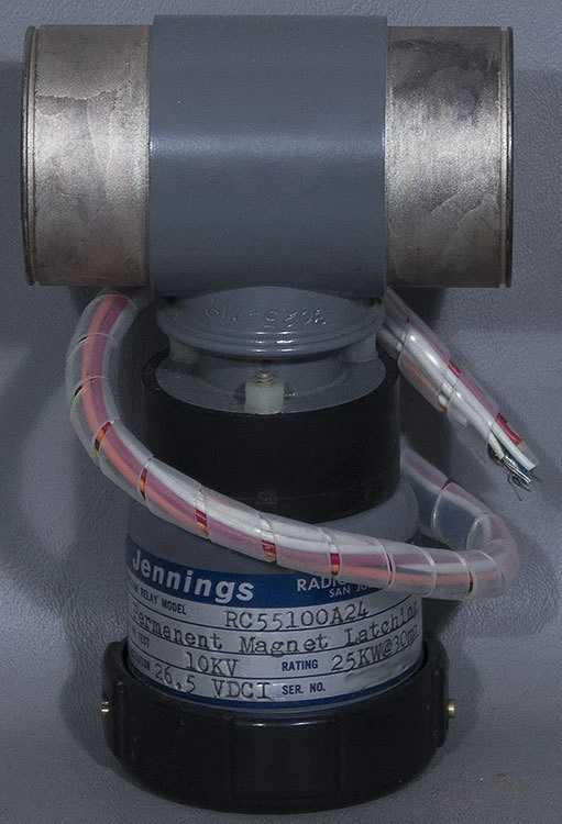 NUEVO Relé de vacío Jennings RC55100A24 con cierre magnético 10 kV 25 kW @ 30 MHz (mc) Foto 1 de 1