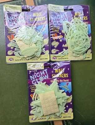 3 paquetes de pegatinas de pared 1999 Agglo Brilla en la oscuridad Planetas Estrellas Espacio 54 piezas Foto 1 de 4